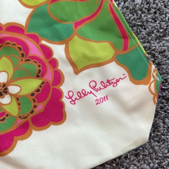 Lilly Pulitzer Pink and Green Floral Tote Bag 2011 Fashion Night Out - Picture 3 of 4